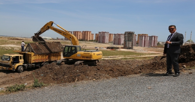 Toroslar Belediyesi, Parklarda Çöplerden Elde Ettiği Gübreyi Kullanacak