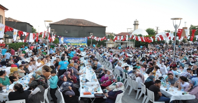 Tarsusta 10 Günde 60 Bin Kişiye İftar, 20 Bin Kişiye Sahur