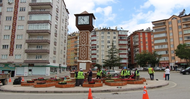 Seydişehirde Saat Kulesinin Etrafına Peyzaj Çalışması