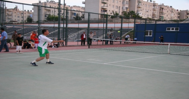 Toroslar Belediyesi, Ücretsiz Tenis Kursu Açıyor