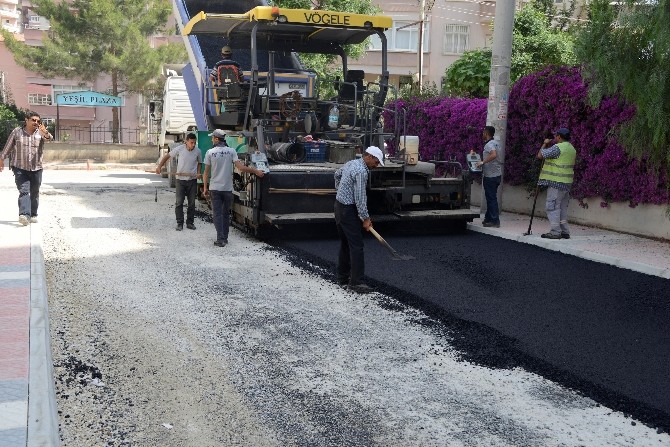 Yenişehir Mahallelerinde Yol Ve Kaldırım Çalışmaları Sürüyor