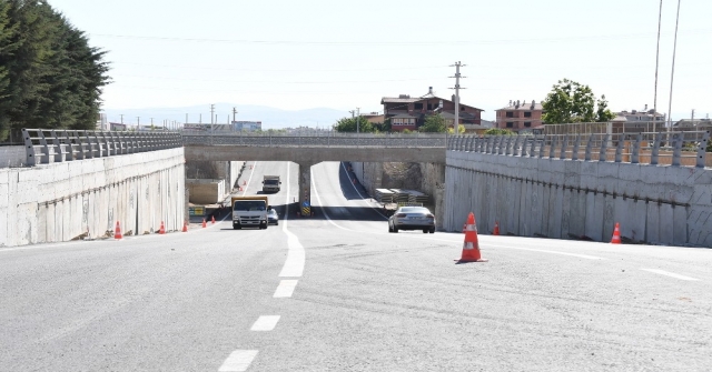 Konya-Karaman Yht Hattında İki Alt Geçit Trafiğe Açıldı