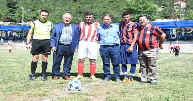 Fındıkpınarında Futbol Turnuvası Heyecanı Başladı