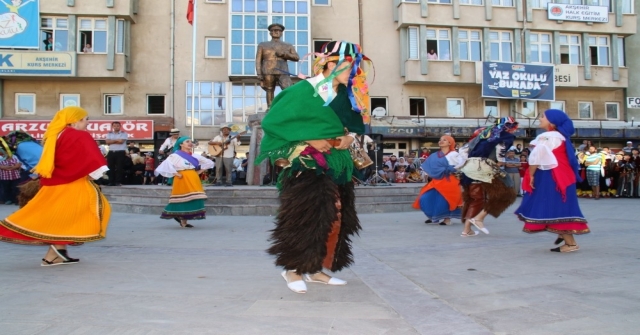 Akşehirde Dans Ve Halk Oyunu Ekipleri Final Yaptı