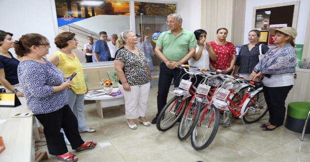 Mersindeki Kadın Muhtarlar Tüm İşlerinde Bisiklet Kullanacak