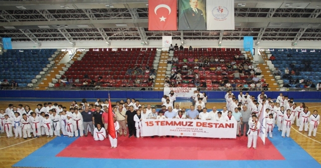 Mersinde 2 Bin Sporcu 15 Temmuz Şehitleri Anısına Yarıştı