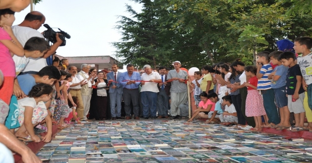 Mersinli Yazarlardan Kitap Yolu Etkinliği