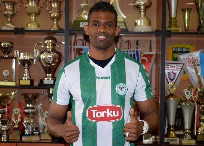 Torku Konyaspor’a Portekizli Stoper