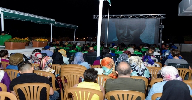 Meramda Açık Hava Sinema Etkinlikleri Sürüyor