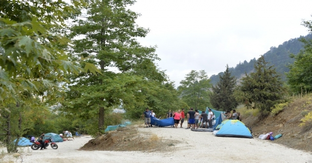 Meteor Yağmurunu İzlemek İçin Kamp Kurdular