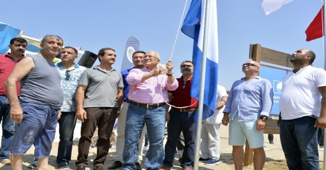 Mersinde İlk Mavi Bayrağı Kızkalesi Halk Plajında Göndere Çekti