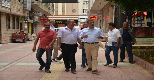 Akdenizde 83 Bin Ton Asfalt, 72 Bin Metrekare Kilit Parke Çalışması Yapıldı