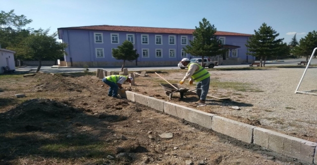 Seydişehirde Okul Bahçeleri Düzenleniyor