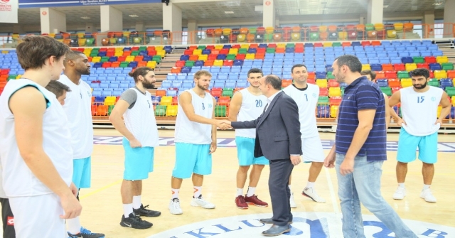 Başkan Altaydan Basketbol Takımına Ziyaret