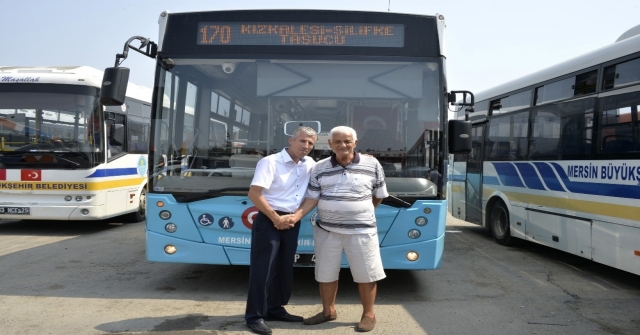 Belediye Otobüsü Şoföründen Alkışlanacak Hareket