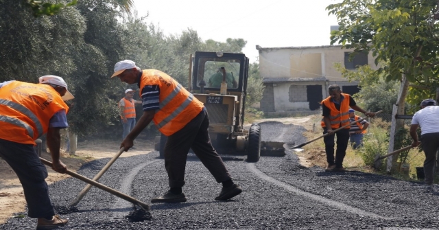 Akdenizde Asfalt Çalışmaları Sürüyor