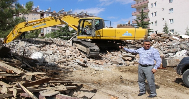 Seydişehirde Eski Meteoroloji Müdürlüğü Binası Yıkılıyor