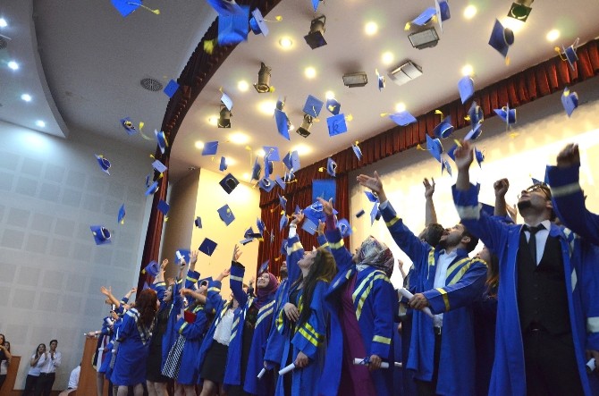 MEÜ Sağlık Yüksekokulu 14. Dönem Mezunları Yemin Etti