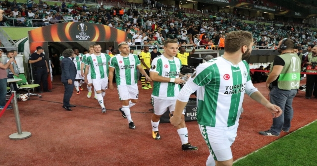 Uefa Avrupa Ligi: Atiker Konyaspor: 1 - Vitoria Guimaraes: 0 (İlk Yarı)