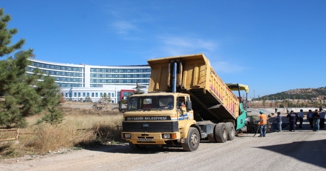 Beyşehirde Yeni Hastane Yolunda Sıcak Asfalt