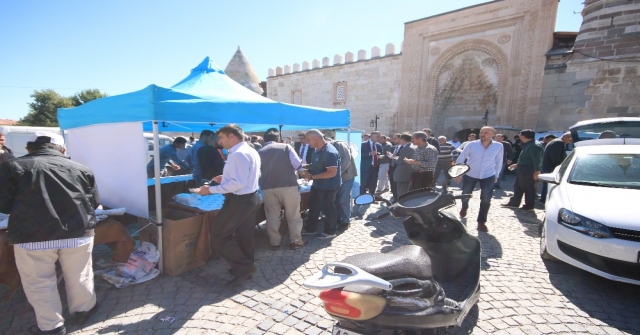 Beyşehir Belediyesinden Vatandaşlara Aşure İkramı