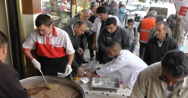 Kuluda 2 Bin Kişiye Aşure İkram Edildi