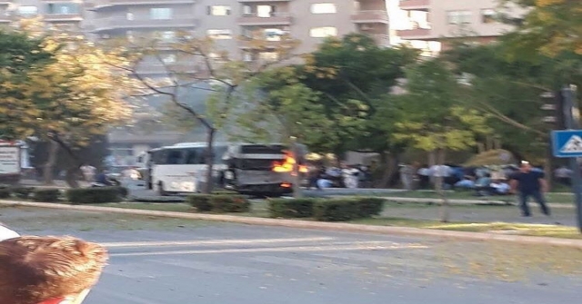 Mersinde Polis Servis Aracına Bombalı Saldırı