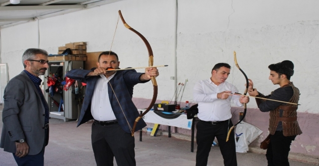 Karamanda Geleneksel Türk Okçuluğu Tanıtıldı