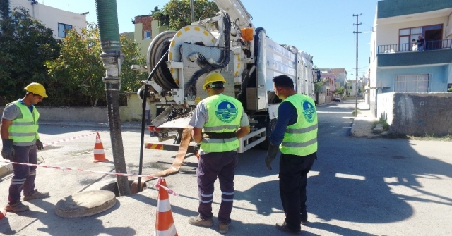 Meski Izgara Ve Kanal Temizlik Çalışmalarını Sürdürüyor