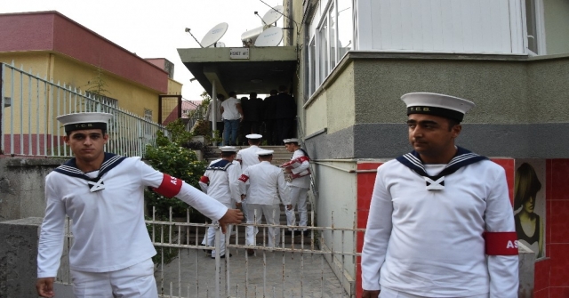 Tarsuslu Şehidin Babaevine Ateş Düştü