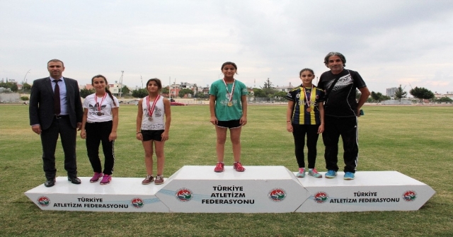 Cumhuriyet Bayramı Atletizm Yarışmaları Sona Erdi