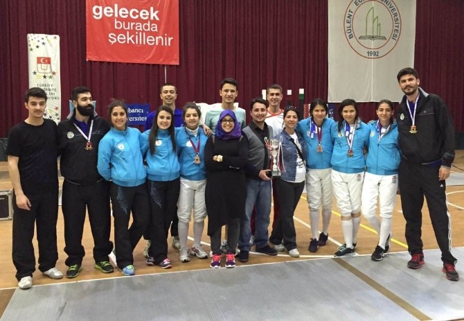 Selçuk’un Sporcuları 11 Madalya Ve 2 Kupa İle Döndü