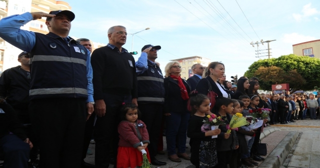 Mezitlililerden Ataya Saygı