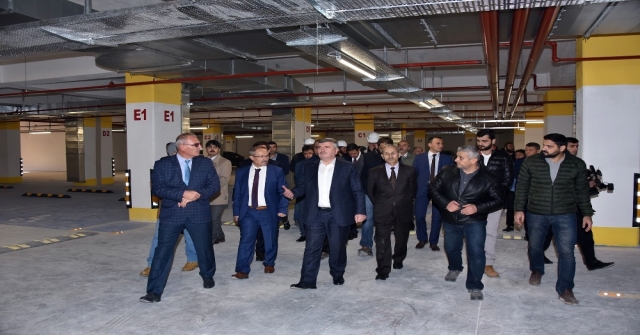 Osmanlı Buğday Pazarındaki Bin Araçlık Otopark Tamamlandı