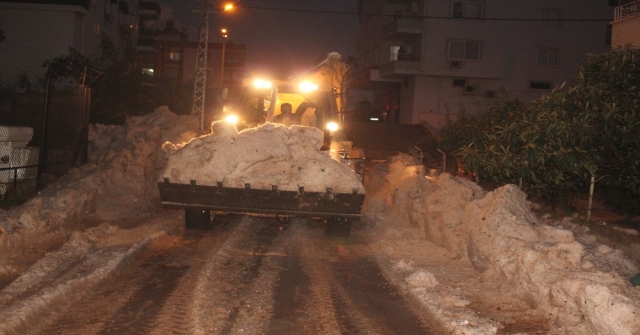 Mersinde Belediye Ekipleri Yağışlara Karşı Teyakkuzda