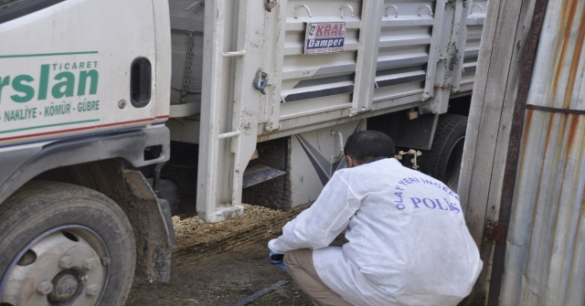 Konyada Akü Çaldığı İddia Edilen 2 Kişi Tutuklandı