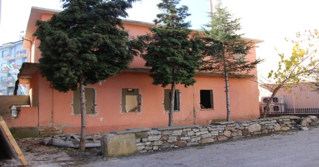 Seydişehirde Kütüphane Yıkımı Başladı