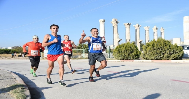Mersin Emniyetinden Araç Sürücülerine Maraton Uyarısı