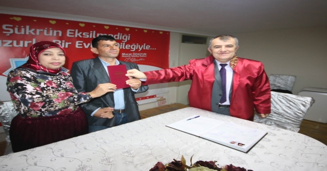 Dolandırıldığını İddia Eden Faslı Gelin İle Türk Damat Üç Ay Gecikmeli Evlendi