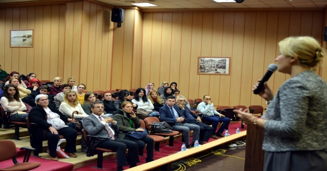 Akdeniz Belediyesinden Kadına Yönelik Şiddet Semineri