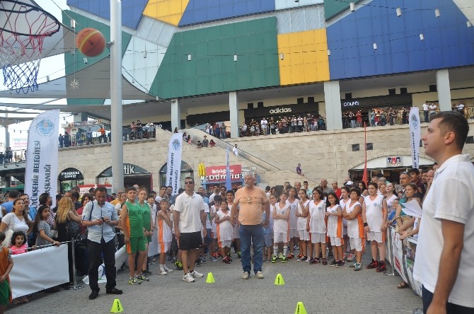 Forum Mersin AVM’de ’Babalar Günü’ Etkinliği