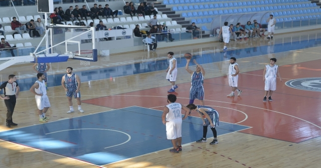 Karamanda Üniversitelerarası Basketbol Turnuvası Başladı