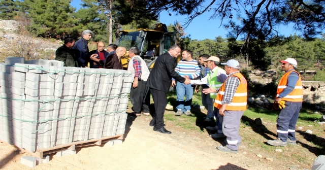 Başkan Turgut: Yol Girmemiş, Hizmet Almamış Bir Tek Mahalle Bırakmıyoruz