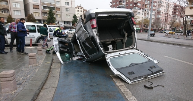 Aracın Altında Kalmaktan Kıl Payı Kurtuldular