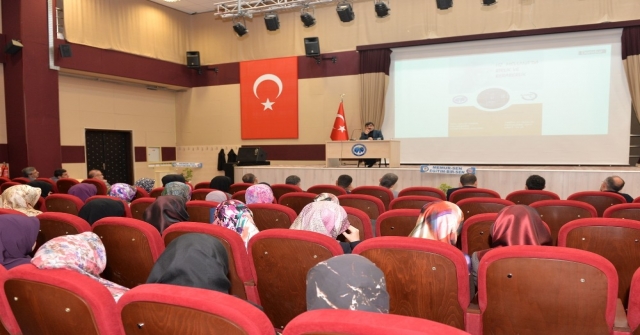 Kmüde “Hazreti Mevlanada Birlik Ve Beraberlik” Konferansı