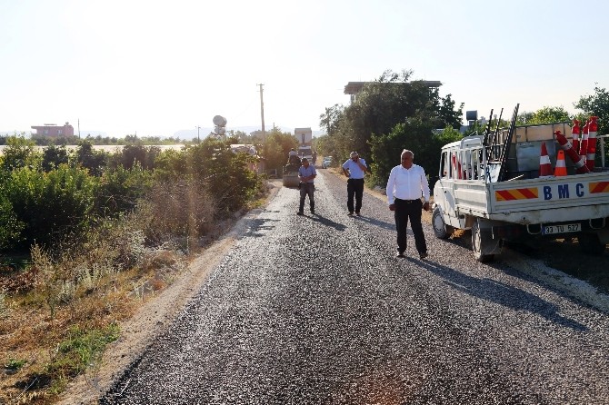 Erdemli’de Asfalt Çalışmaları Sürüyor