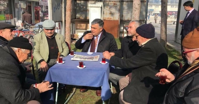 Başkan Özgüven, Mesaisinin Büyük Bölümünü Halkla Geçiriyor