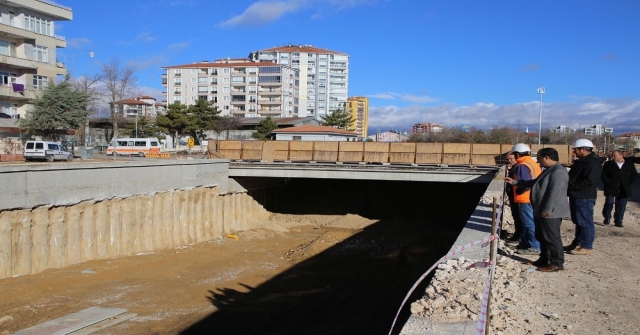 Karamanda Larende Alt Geçidinde Çalışmalar Devam Ediyor