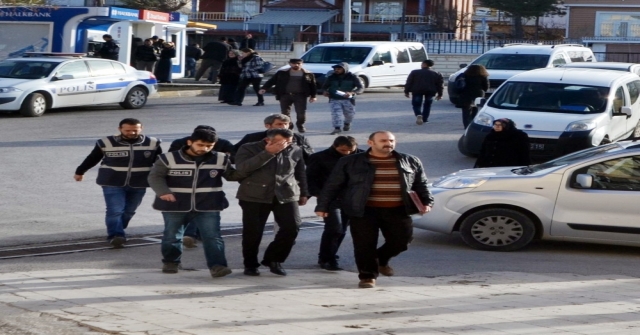 Karamanda Büyükbaş Hayvan Hırsızlığı Yaptıkları İleri Sürülen 3 Yakalandı