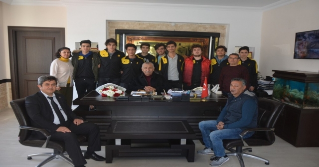 Bozyazı Anadolu Lisesi Voleybol Takımı Şampiyon Oldu